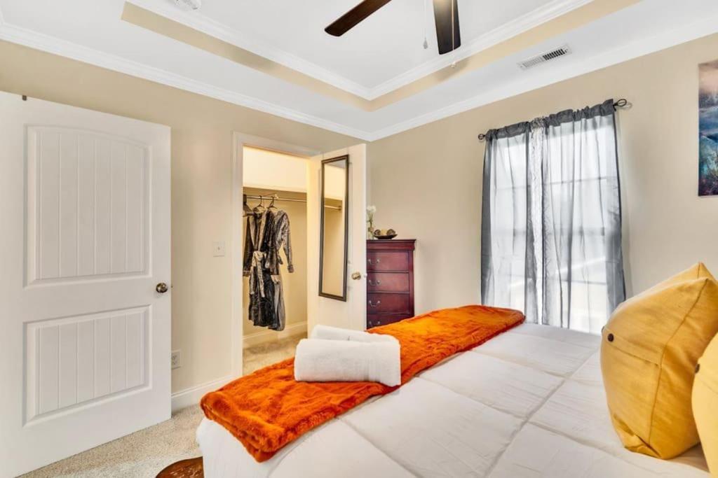 Cozy 2B Townhouse King Bed Free Parking Tv In Brs Villa Concord Kültér fotó